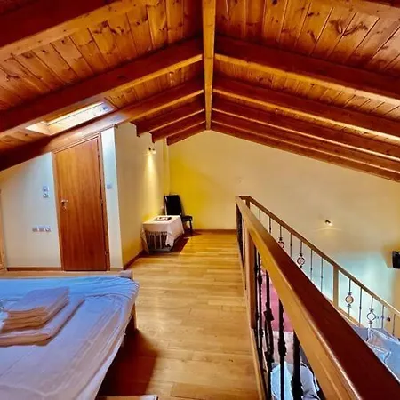 Clockview Arachova