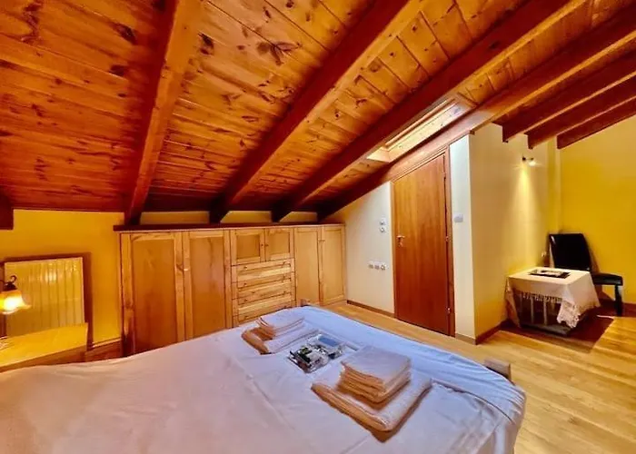 Clockview * Arachova